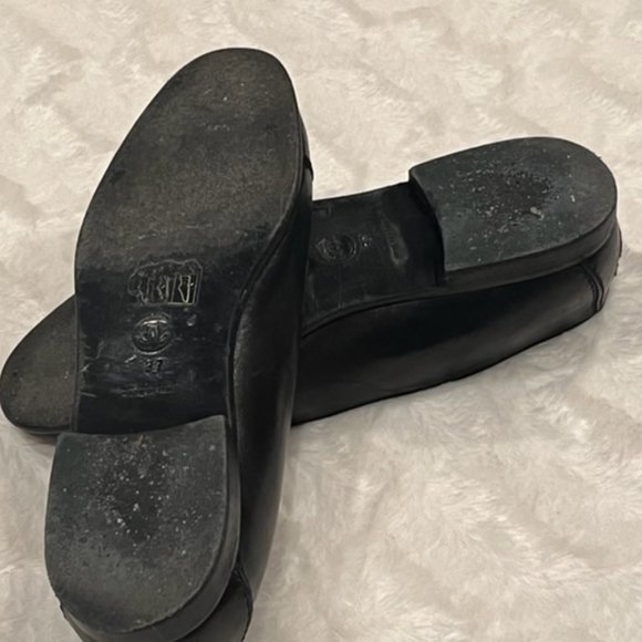 Vintage CHANEL Black Leather Cap Toe Flats - Picture 12 of 16